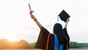 Thời gian để hoàn thành chương trình học đại học tại chức