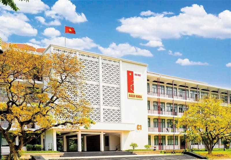 Bằng đại học chuyên tu do các trường đại học (hoặc trung học chuyên nghiệp) cấp sau khi học xong một khóa chuyên tu