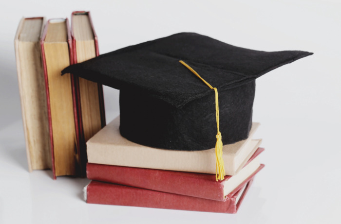 Thời gian và hình thức đào tạo chương trình tiến sĩ sau đại học