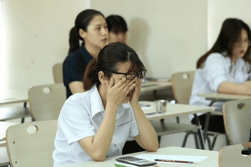 Nghỉ học bao lâu thì bị đuổi học?